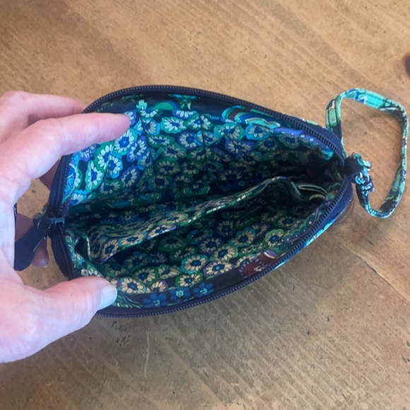 Vera Bradley Blue & Green Wristlet - Picture 3 of 4